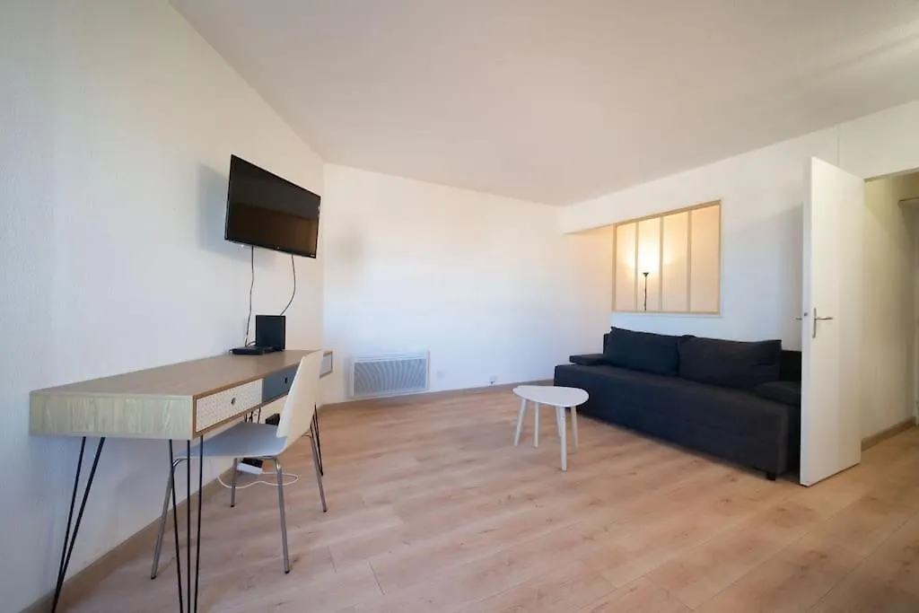 Fully Equipped Apartment 2 To 4 People St Charles 마르세유